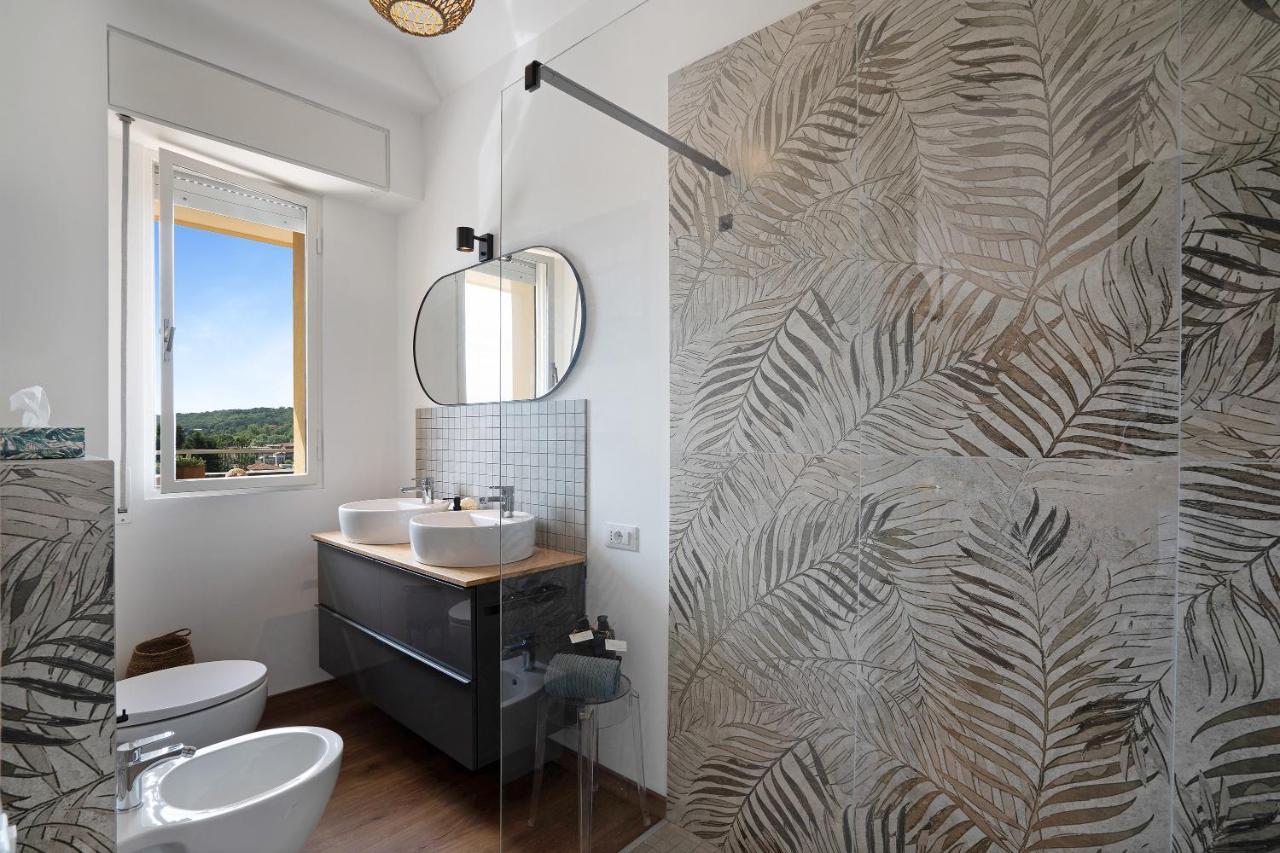 La Casa Del Riccio Lägenhet Arona Exteriör bild
