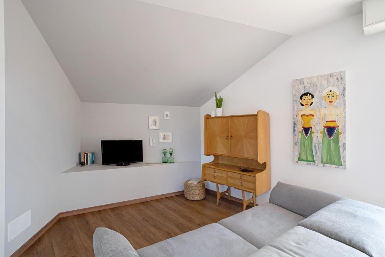 La Casa Del Riccio Lägenhet Arona Exteriör bild