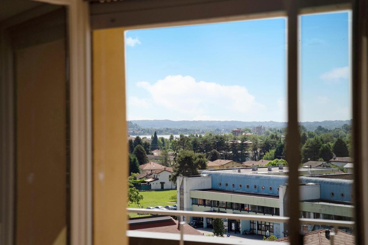 La Casa Del Riccio Lägenhet Arona Exteriör bild